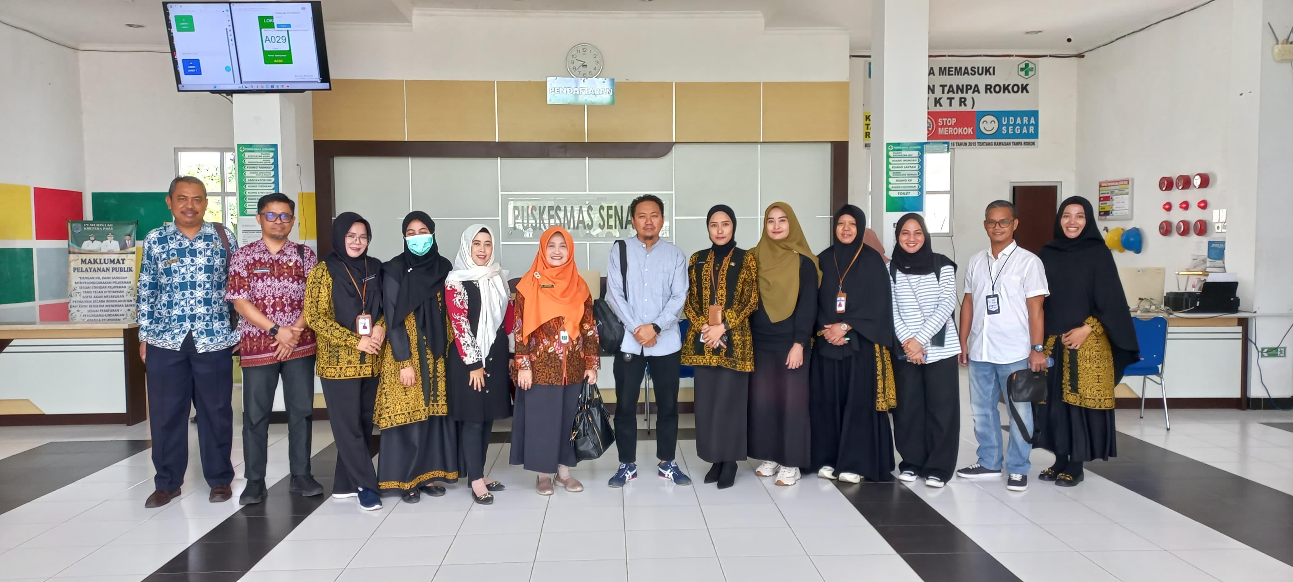 Kunjungan Monitoring dan Evaluasi Program Imunisasi oleh Dinas Kesehatan Provinsi Kalimantan Timur di Puskesmas Senaken