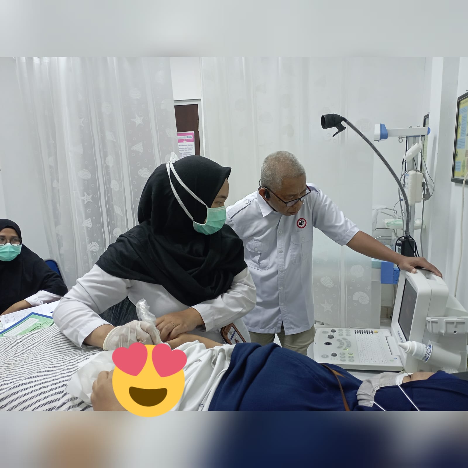 Pembinaan Dokter Umum oleh Dokter Spesialis Kandungan dan Kebidanan RSUD Panglima Sebaya [ dr. Mansyah, SpOG] Terkait Penggunaan Alat USG di Puskesmas Senaken